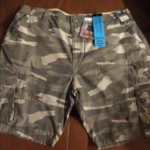 MENS CAMO SHORTS